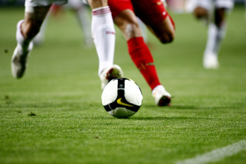 Le ballon rond sera conduit par de grands noms du football ces prochains mois en Arabie saoudite (photo libre de droits : illustration).