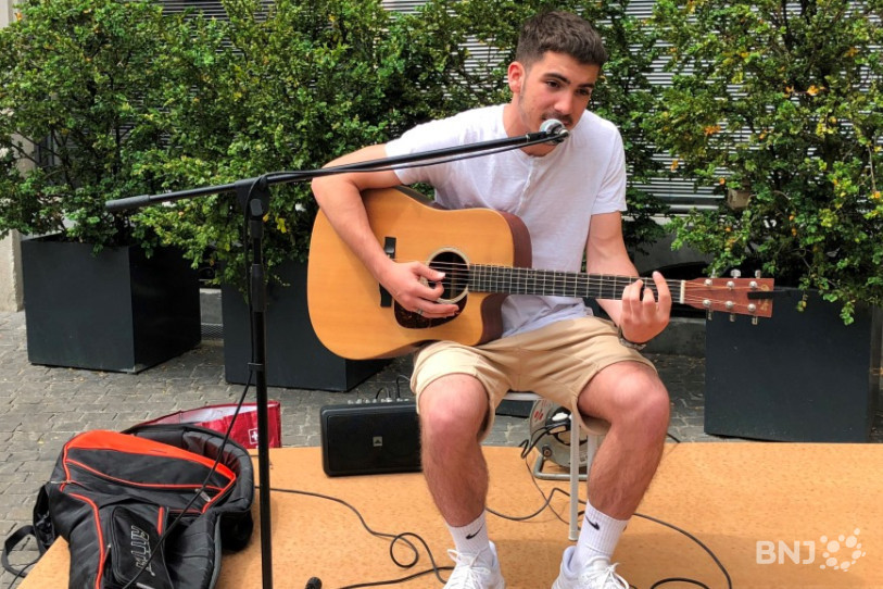Etan Marzo, âgé d'un peu plus de 16 ans, s'est produit samedi à la place du Coq-d'Inde.