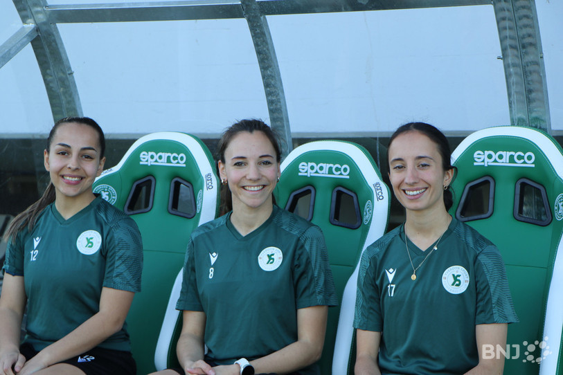 (De g. à d.) : Carina, Tanja et Ilona, les trois buteuses en or du FC Yverdon.