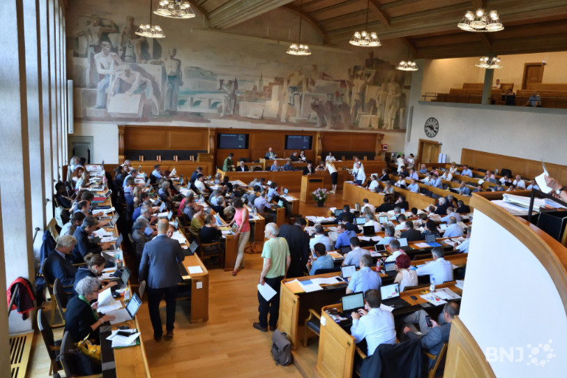 Le Grand Conseil bernois avait adopté ces coupes lors de sa session de printemps (photo: archives)