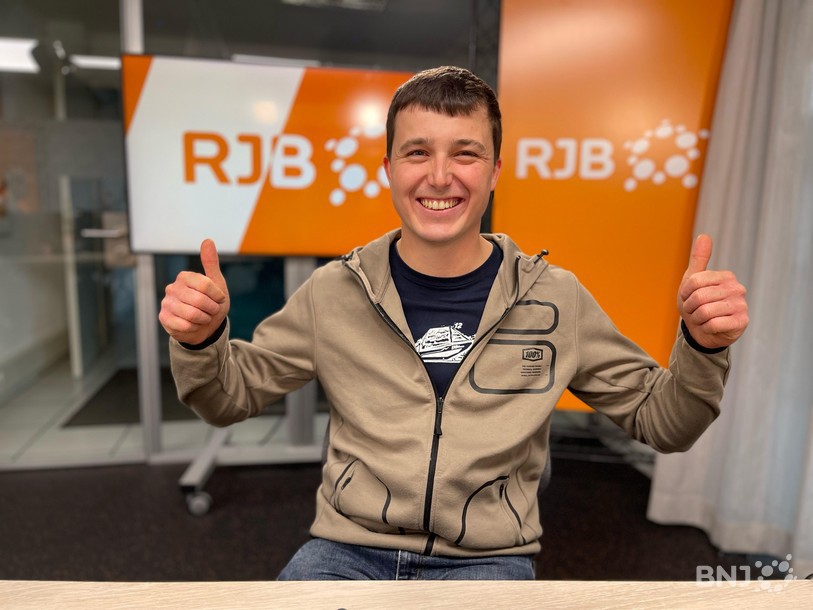 Double Champion de Suisse d’autocross, Billy Erb remet les gaz ce week-end. A 29 ans, le pilote de Tavannes vise désormais l’Europe, porté par sa passion et le soutien de la région.