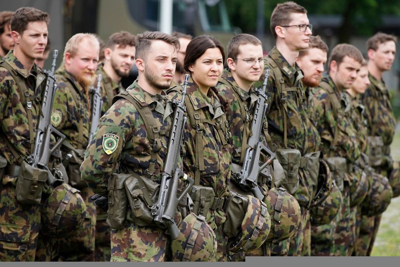 Les nouvelles recrues auront juste le temps de terminer leurs examens dans le Jura bernois (photo: armée suisse)