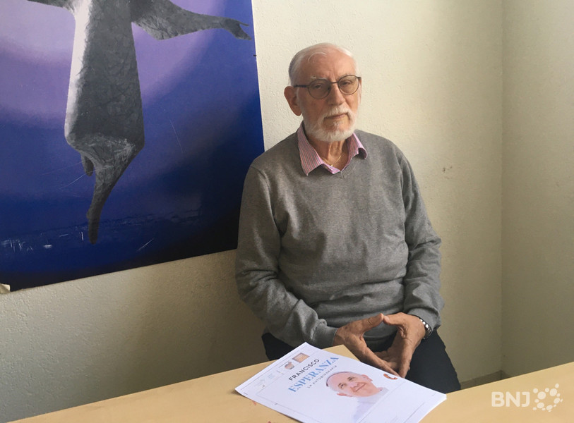 Orlando Gaido, prêtre argentin installé dans le Jura, salue l'humilité du pape François décédé ce lundi à 88 ans. 