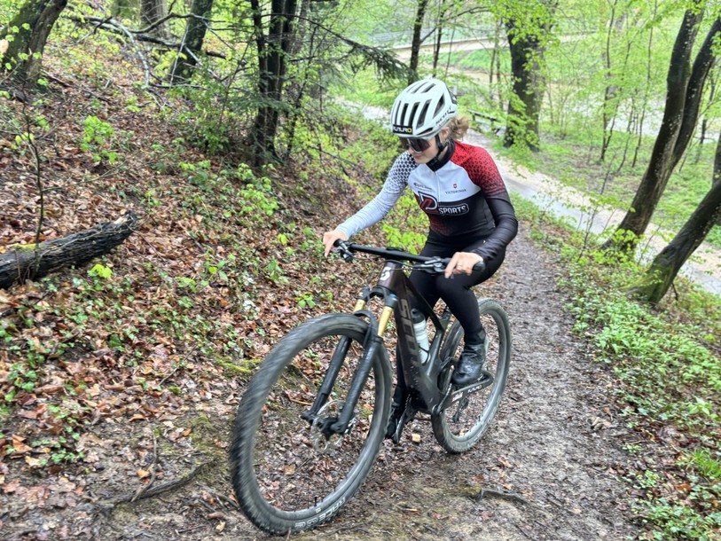 Cristel Hubacher a remporté l'or sur 50 km aux Championnats de Suisse de VTT marathon.