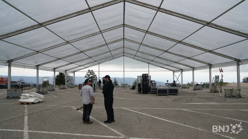 Pour répondre à la hausse du nombre de spectateurs, la tente transparente a été agrandie pour cette édition.