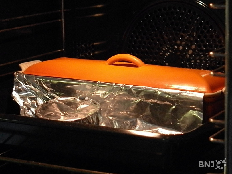 La terrine à pâté « Le Creuset » 1h15 dans le four à 150°.
