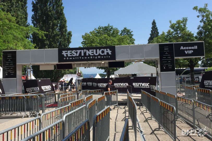 Les derniers préparatifs sont en cours sur les Jeunes-Rives pour accueillir les festivaliers.