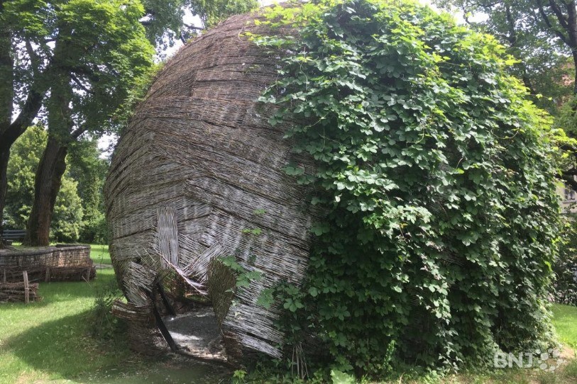 Le jardin lunaire, créé en 2013, accueillera les platines et le public dans le parc d'Evologia.
