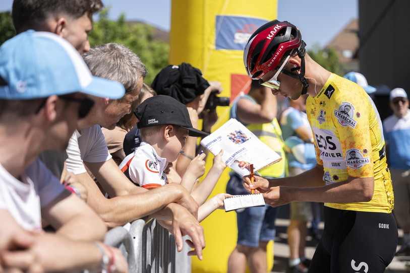 Le Tour de Romandie s'est arrêté ce mercredi dans le Jura. (Photo : EPA / KEYSTONE / Jean-Christophe Bott).