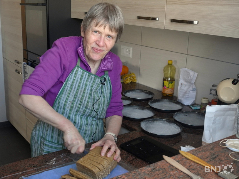 Käthy Broquet passe des journées entières dans sa cuisine à confectionner ses spécialités.