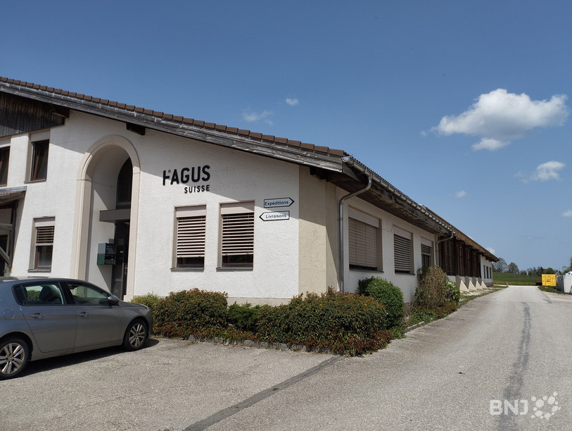 Fagus Suisse a débuté ses activités en 2021 aux Breuleux sur le site de l’ancienne parqueterie du groupe Corbat.