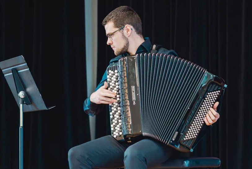 Clément Herminjard est arrivé en tête de la catégorie phare du concours suisse d'accordéon qui se tenait le week-end dernier à Soleure. (Photo : Fabienne Herminjard).