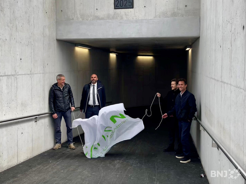 Au moment de l'inauguration, de gauche à droite : Eric Sivignon, conseiller communal à Val-de-Travers, Laurent Favre, Conseiller d'État, Raphaël Comte, président de TransN et Cédric Aubry, directeur ad intérim de TransN.