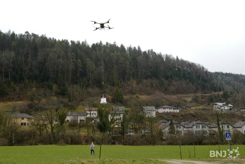 Les drones du TCS peuvent transporter une charge de 40 kilos maximum.