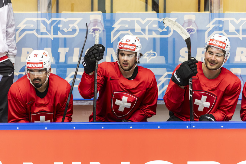 Jonas Siegenthaler (à gauche), Nico Hischier (au milieu) et Timo Meier entament le championnat du monde ce vendredi avec la Suisse. ( Photo : KEYSTONE/Salvatore Di Nolfi.)