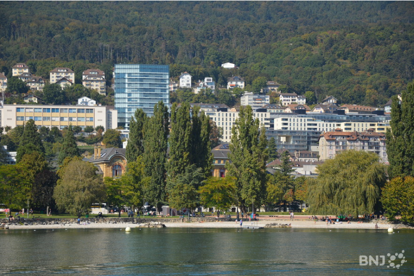 Les Jeunes-Rives à Neuchâtel accueilleront des cours de français en plein air cet été.