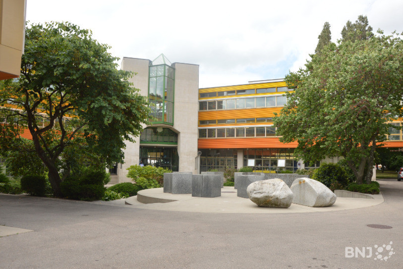 Le bâtiment de la Faculté des Lettres et Sciences humaines, sur les Jeunes Rives, aura de nouveaux voisins d'ici 2026/2027.