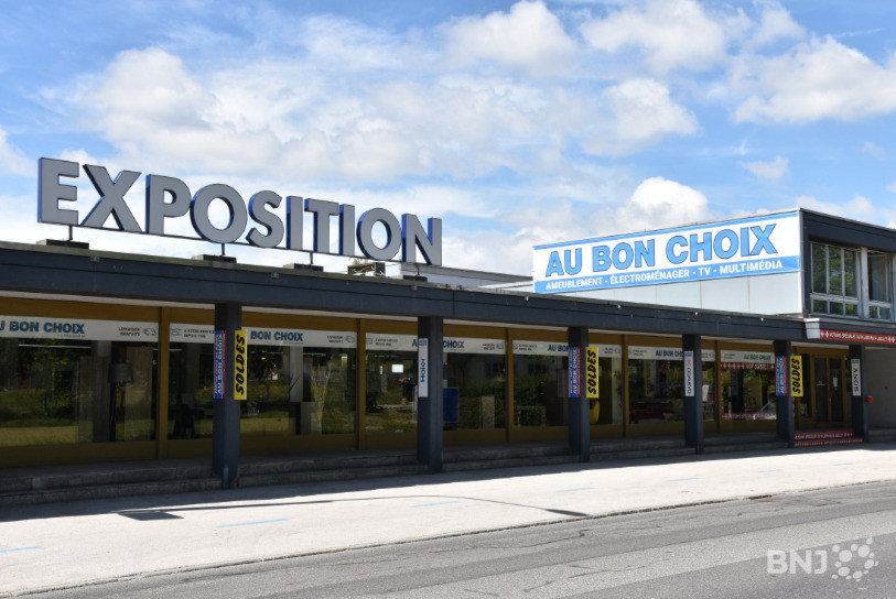 L'enseigne Au Bon Choix, le magasin VAC de la rue des Crêtets à La Chaux-de-Fonds a accueilli ses derniers clients vendredi. L'entreprise est en faillite.