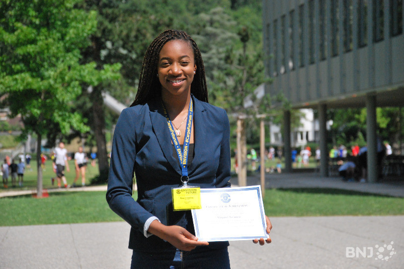 Margaret Daramola a reçu un diplôme qui atteste sa participation à la « Global Young Leaders Conference ».