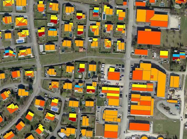 Un extrait du cadastre du site toitsolaire.ch permet de voir quelle est la qualité de l'ensoleillement sur les bâtiments.