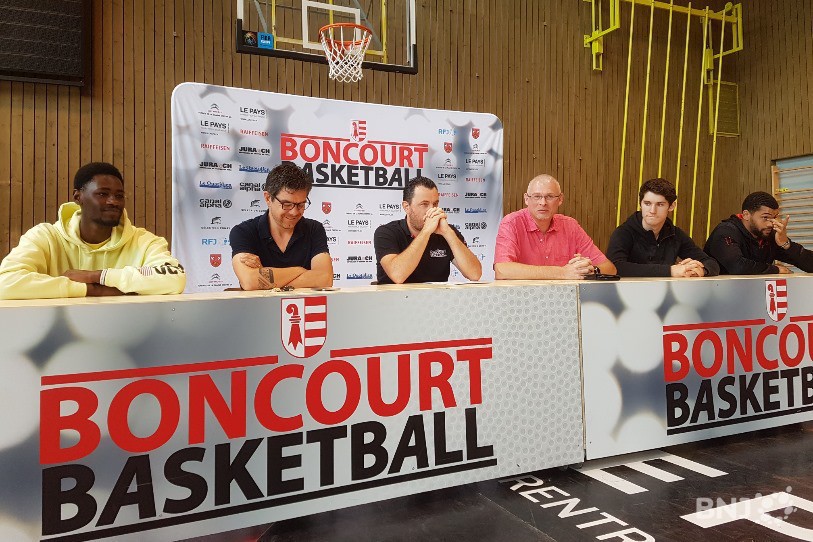 D'jo Berthi Mputu (à gauche), Kaanu Olaniyi et Robert Zinn (à droite) tenteront d'emmener le BCB en play-off la saison prochaine.