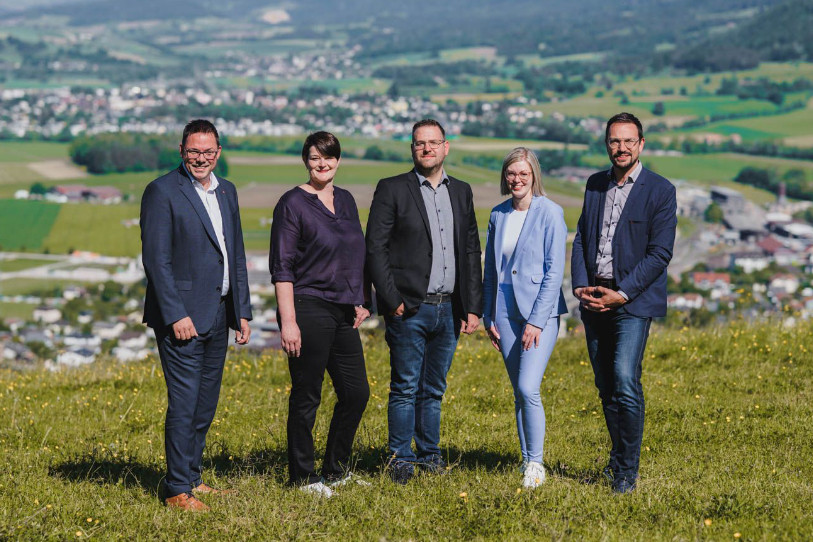 Un ticket à cinq noms pour le Centre Jura dans la course au Gouvernement. De gauche à droite : Stéphane Theurillat, Anne Froidevaux, Clément Piquerez, Amélie Brahier et Martial Courtet. (Photo : Le Centre Jura).