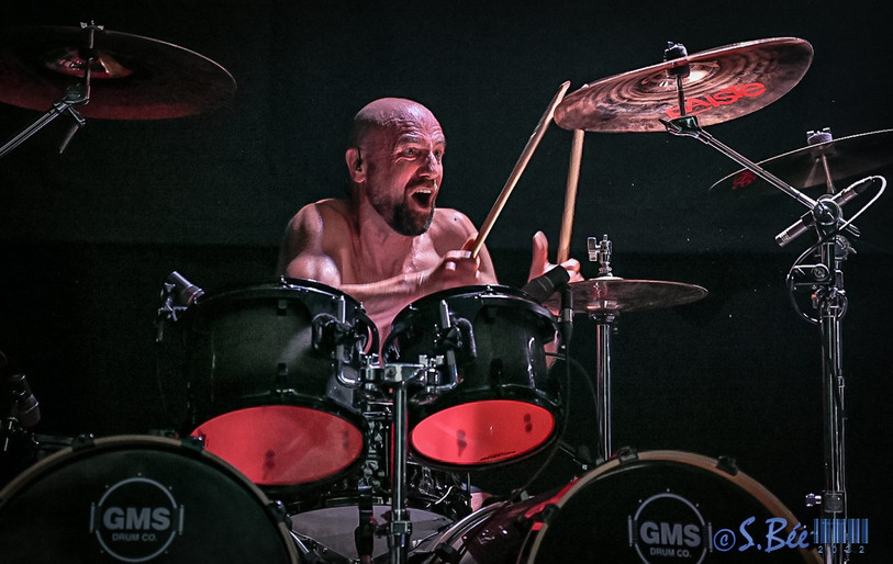 Le Jurassien Diego Rapacchietti est le batteur du groupe suisse Coroner. (Photo : S. Bée.)