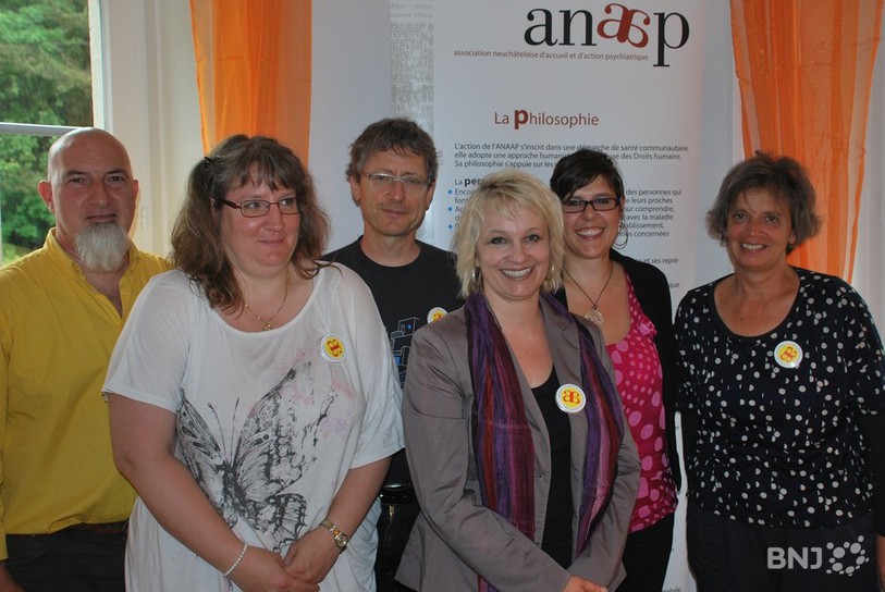 Louis Droz, Isabelle Zimmerman, Christophe Konyevits (membres), Florence Nater (coordinatrice de l'association), Martine Diallo-Constantin (intervenante en psychiatrie sociale), Anne Tissot (présidente).