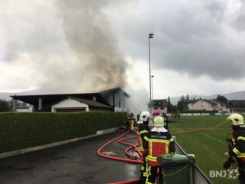 Les pompiers sont sur places aux Grands-Prés.