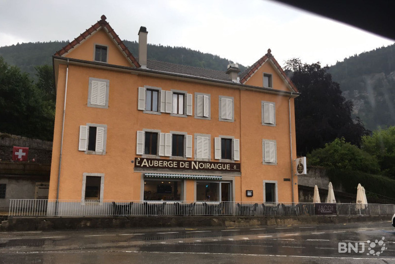 L'Auberge de Noiraigue.