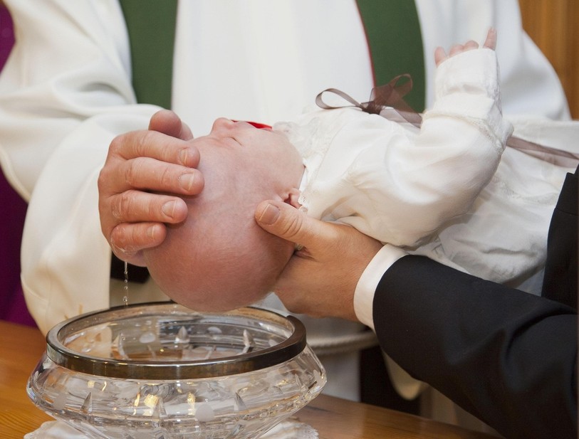 Le nombre de baptêmes a triplé en cinq ans au sein de l’Église catholique. (Photo libre de droits : illustration.)