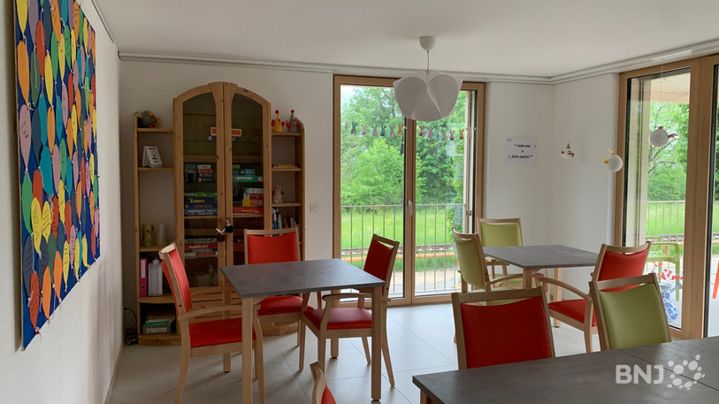 Le foyer de jour pour personnes âgées L'Entour(âge) occupe désormais cinq appartements aux Petits-Clos 41 à Fleurier.