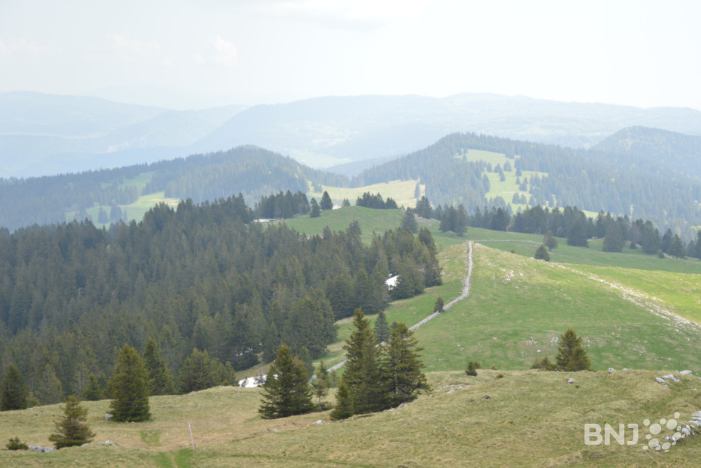 Vue des crêtes jurassiennes prise du sommet du Chasseron. (archives)