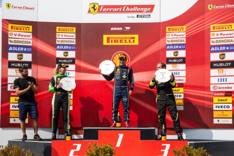 Christophe Hurni sur la plus haute marche du podium. (photo: ldd)