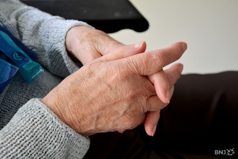 Les autorités municipales rappellent à la population l’importance de s’hydrater et l’encouragent à prêter attention aux ainé(e)s de Porrentruy.