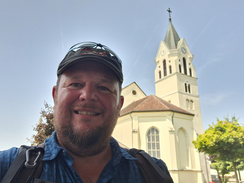Didier Spies a achevé son pélerinage dans son village de Courroux après trois semaines de marche. (Photo : Didier Spies).
