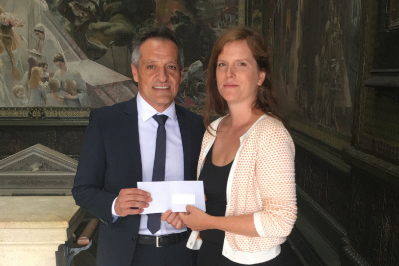 Le directeur de la BCN Pedro Palomo aux côtés de la chanteuse Olivia Pedroli. (Photo: BCN)