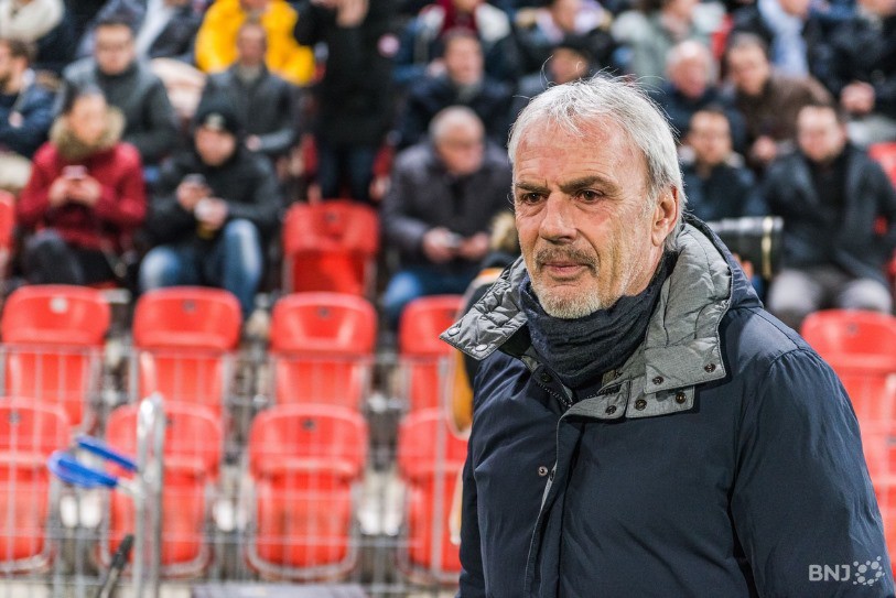 L'ancien entraîneur de Neuchâtel Xamax FCS, Michel Decastel, a fait son retour à la Maladière en 2020 pour trouver de jeunes talents au sein de la relève « rouge et noir ». (photo : archives)