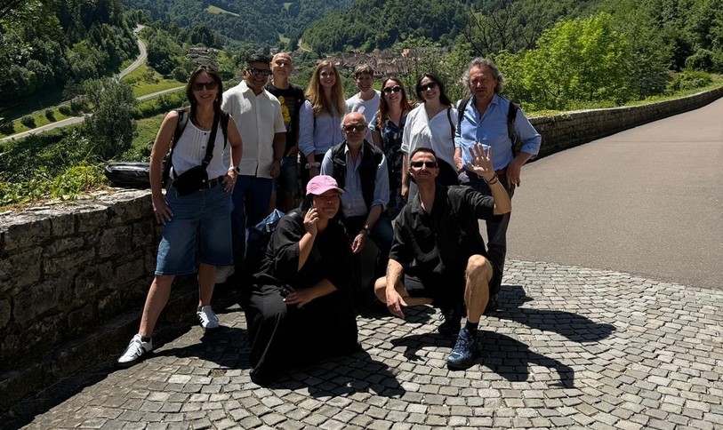 Les journalistes internationaux ont pu visiter St-Ursanne avant de continuer leur route aux Vergers d'Ajoie.