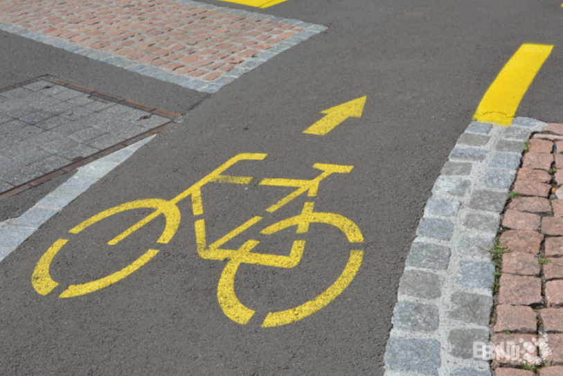 L'initiative mettrait les pistes cyclables à égalité avec les sentiers pédestres. (Image: archives)