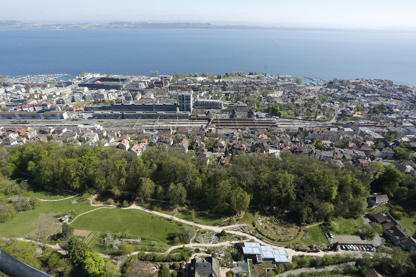 En ville de Neuchâtel la population reste stable avec une population de 44'416 habitants fin 2022, soit 18 de plus qu’en 2021.