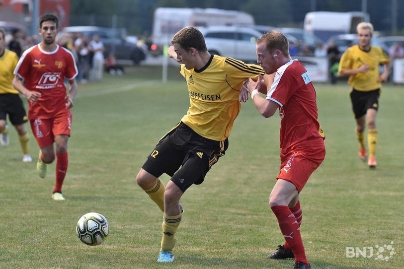 La série de victoires du FC Cornol-La Baroche s'est arrêtée vendredi soir. Ici, la victoire des Ajoulots face au FC Tavannes/Tramelan (Photo: Georges Henz).