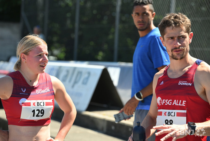 Alicia Masini et Nathan Gyger ont remporté le titre jurassien sur 100 m samedi à la Blancherie. (Photo : Georges Henz)