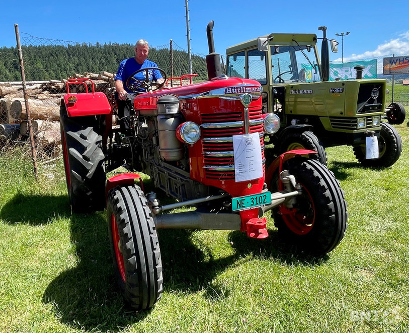 Fredy Schmid sur son Hürlimann D212.