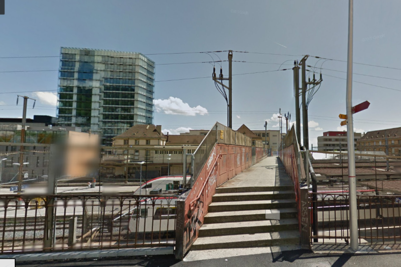 La passerelle en question sera ouverte dès lundi 3 septembre. (Image : Google Street View).