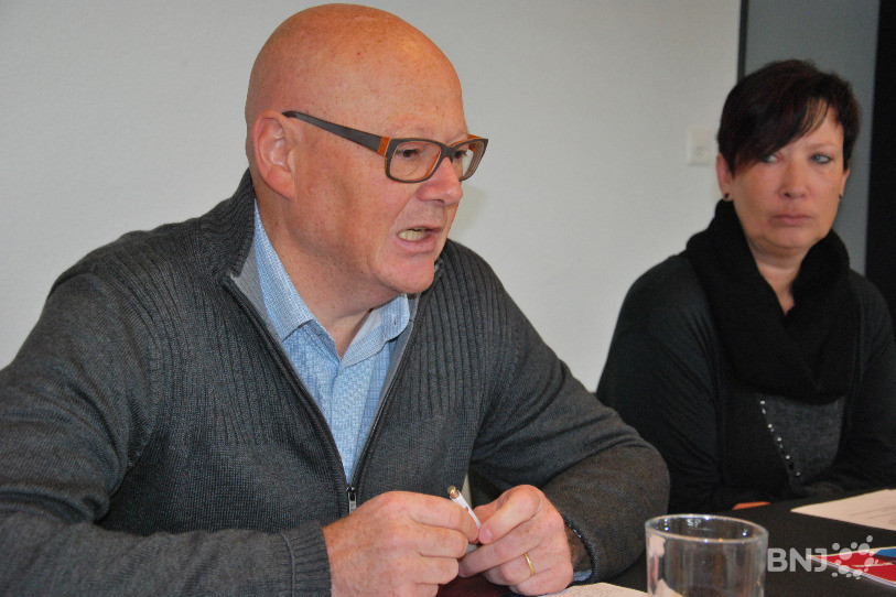 L'actuel président du groupe Interface, Manuel Gsteiger (à gauche), se retirera de la présidence en faveur de Laurence Carozza (à droite) si le mouvement continue d'exister.