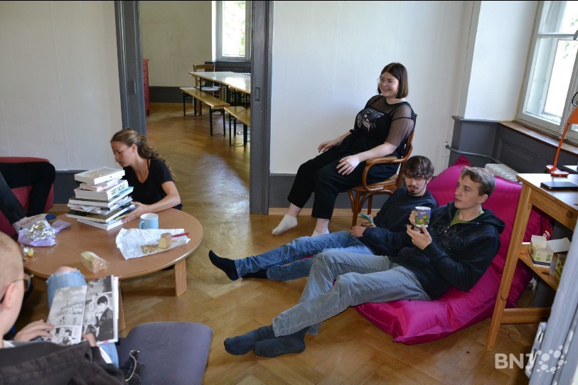 L'heure de la pause pour les participants à A PART ENTIERE