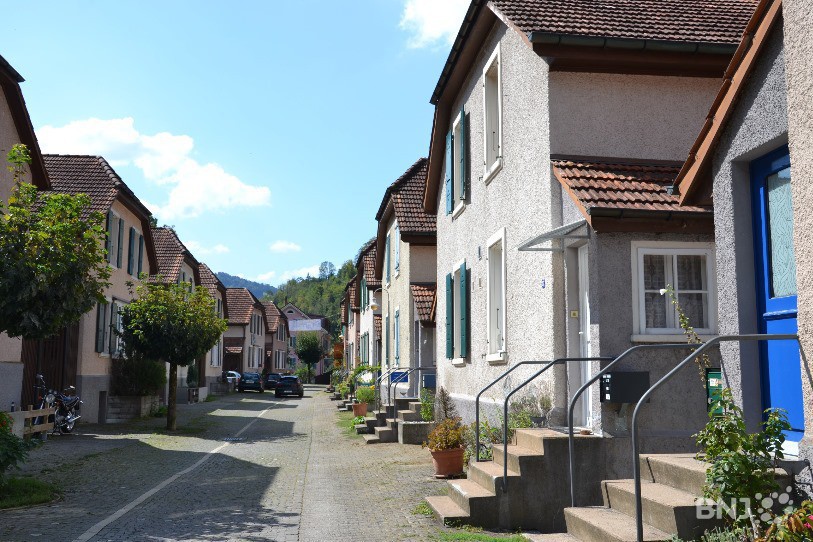 La rue du Clos de la Gindrée et ses 14 maisons identiques