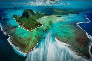 L’effet de chute d’eau dans la mer est majestueux. (Photo : excursionilemaurice)