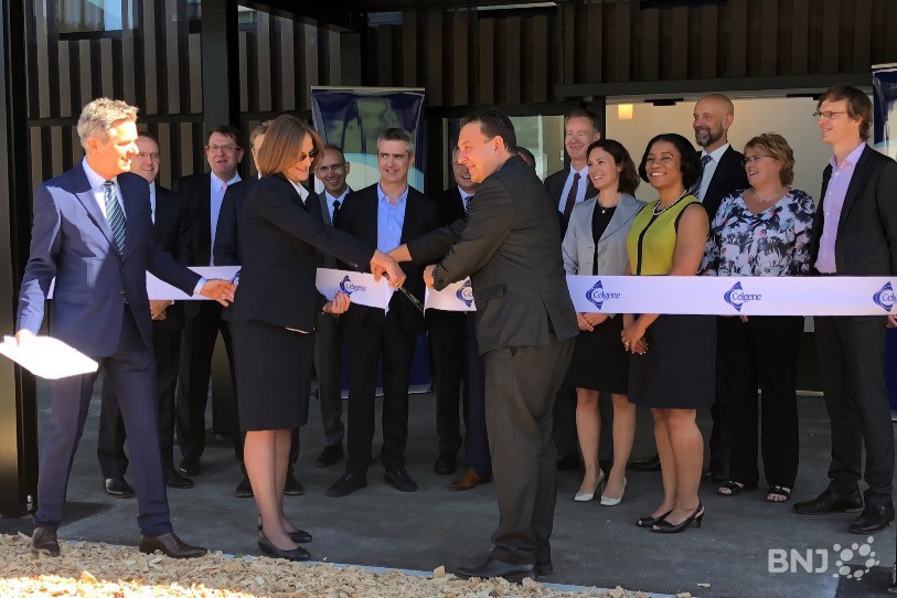 Le traditionnel ruban a été coupé mardi lors de l'inauguration du nouveau site de production de Celgene à Couvet.